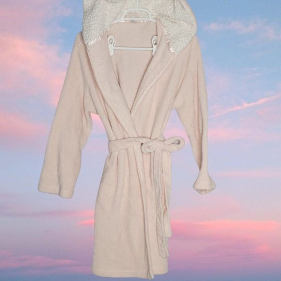 Ulta Beauty Other - Ulta Beauty S/M Baby Pink Soft Fleece and White Sherpa Robe